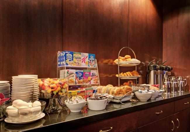 Library Hotel New York City Small Luxury Nyc All Included Complimentary Continental Breakfast Buffet